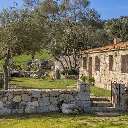 Les Bergeries D'alapa Lodge *